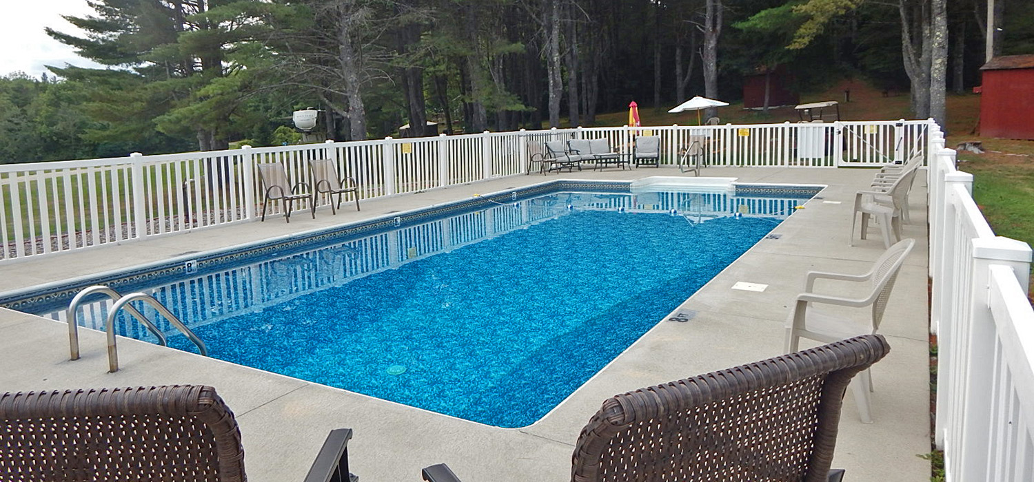 Swimming pool at Stonybrook Campground